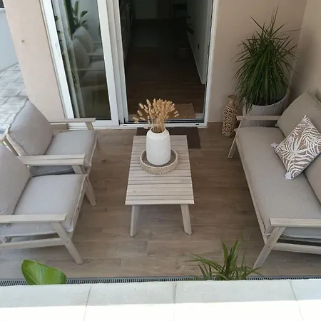 Rf 1 Summer House Апартаменты
