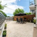 Rf 1 Summer House *
