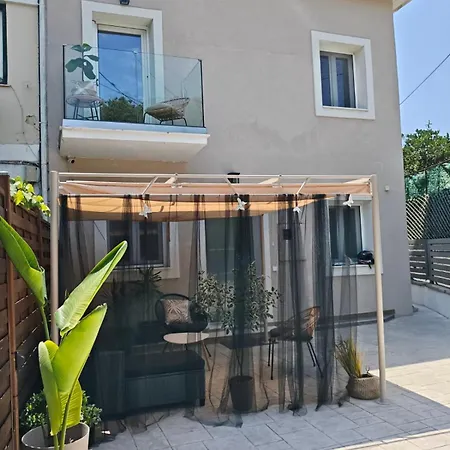 Apartament Rf 1 Summer House *
